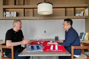 鲸鱼直播-专访埃芬博格：我还是支持基米希，德国至少半决赛