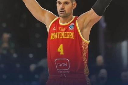 NBA直播-31+11+7！打完立刻退出国家队！NBA两届全明星中锋