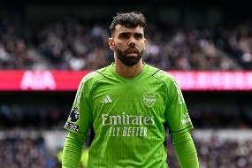 足球直播在线观看免费观看-拉亚：下周去巴黎就是要争取胜利 赖斯作为六号位表现出色